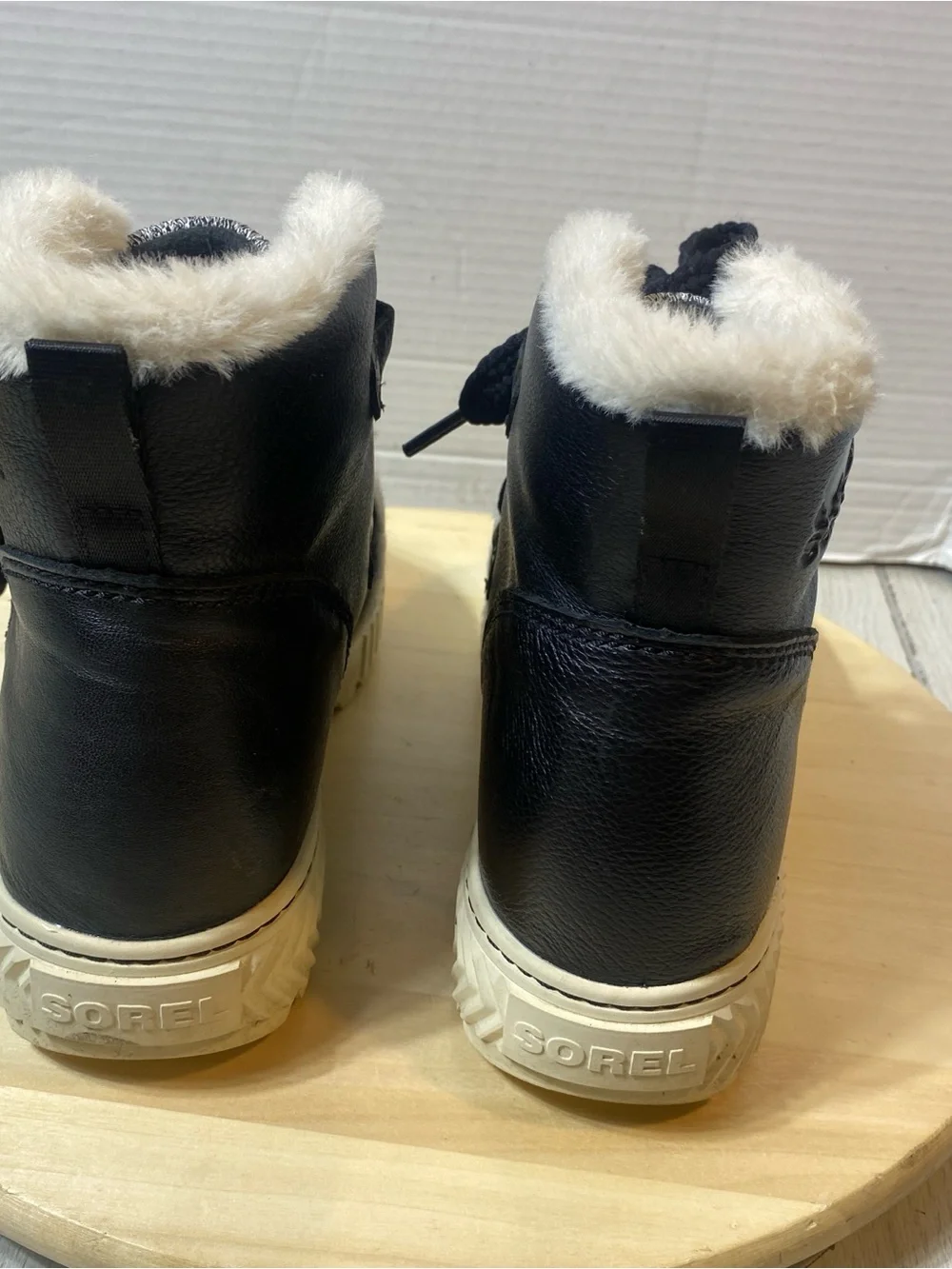 Sorel Explorer Joan Black Gray Faux Fair Waterproof Winter Boots Women’s  9.5